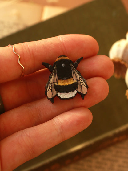 Bumblebee Pin