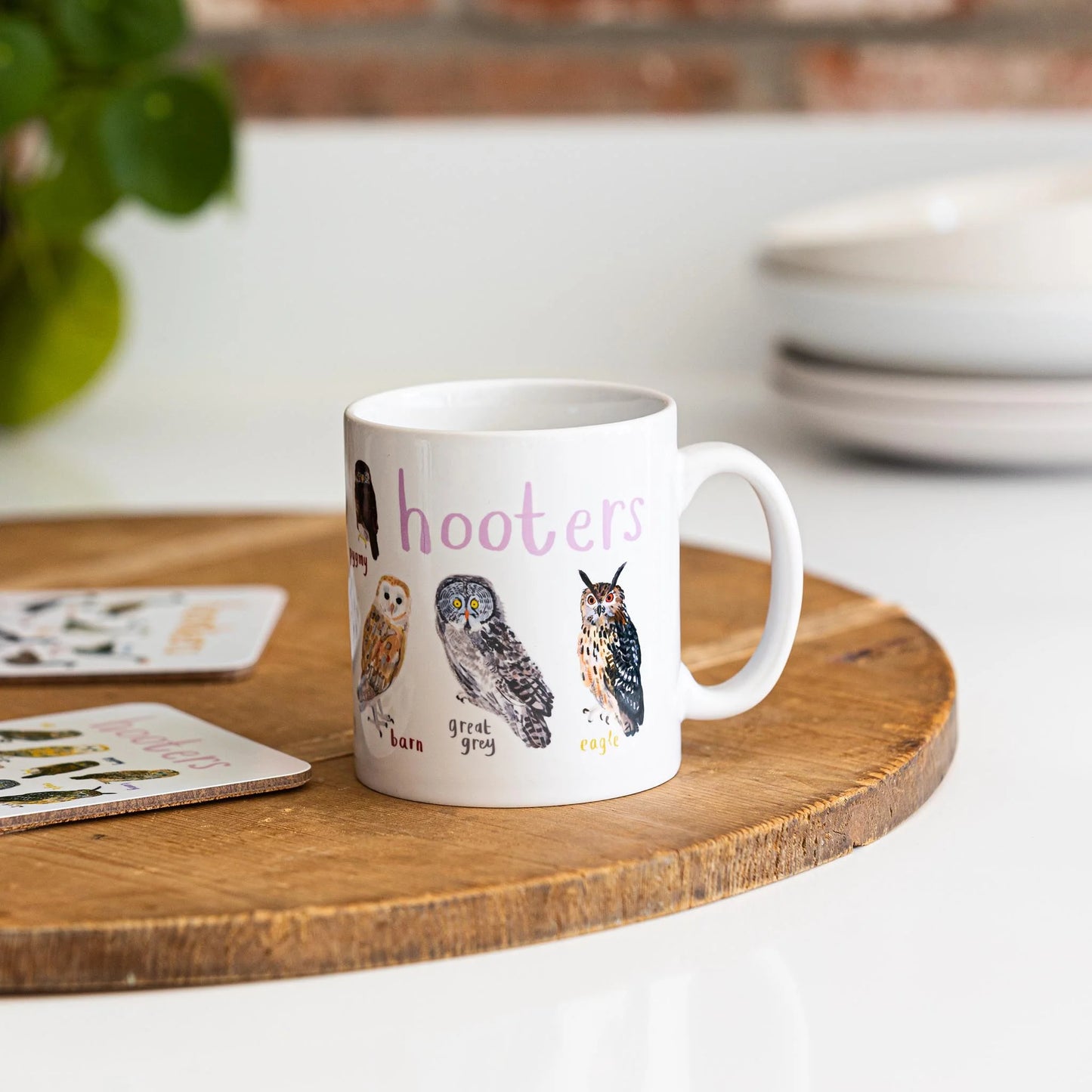 Hooters Ceramic Mug