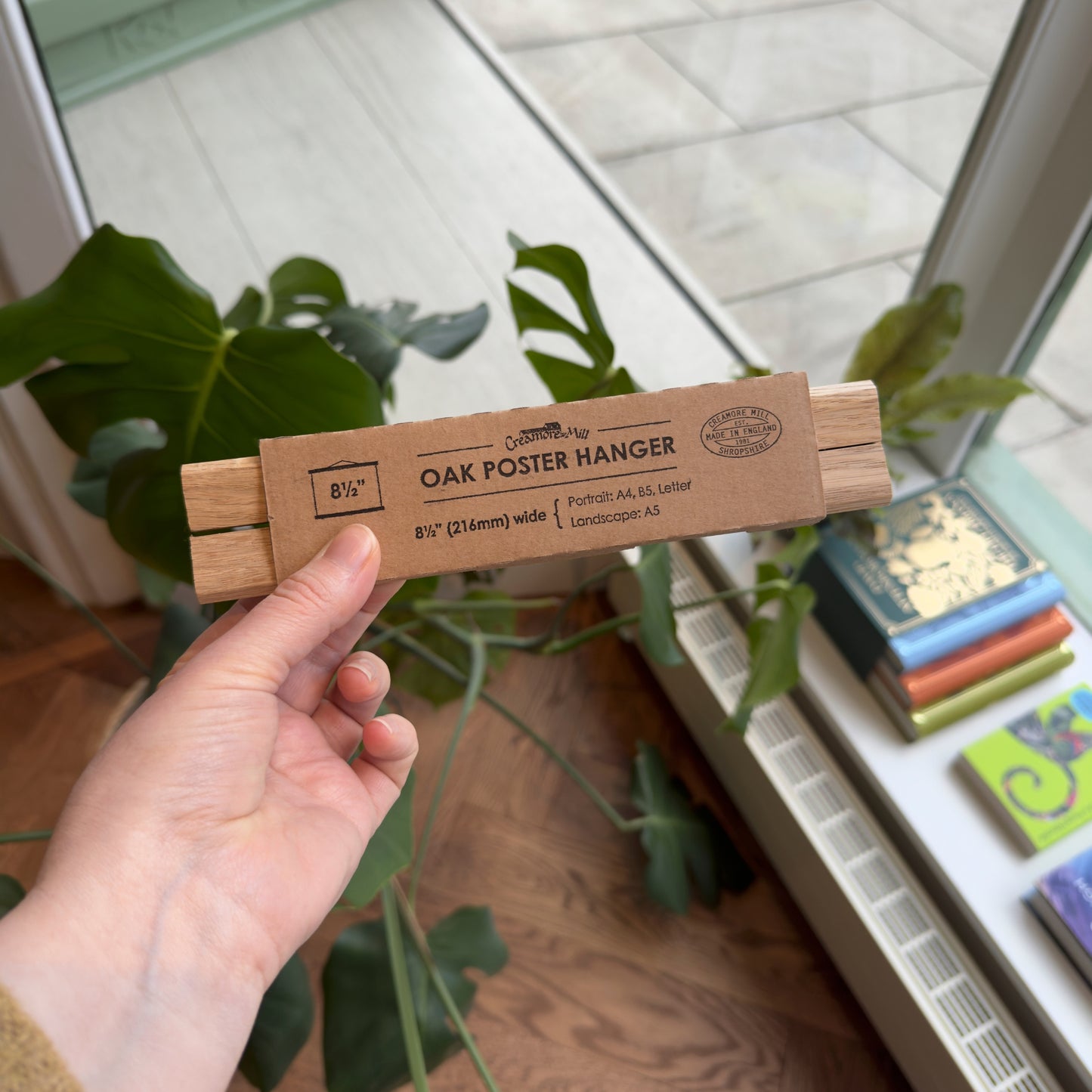 8.5” Oak Poster Hanger